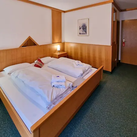 Bayerischer Wald, Fvi Und Restaurant * Neukirchen (Lower Bavaria)